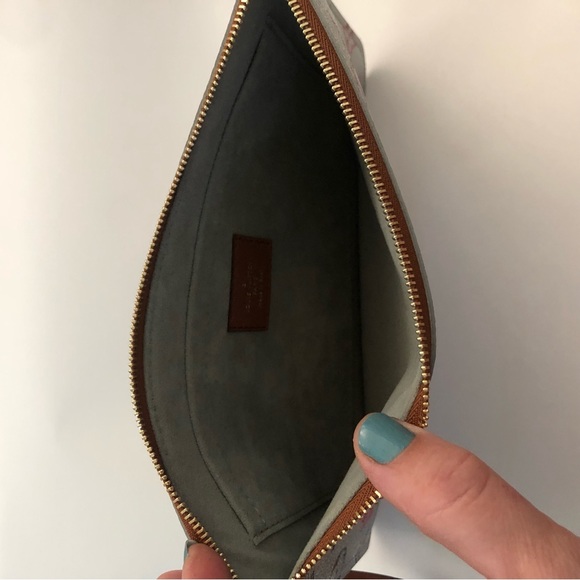 Neverfull Pouch Garden Capsule Silver Monogram Canvas Wristlet - Picture 3 of 5